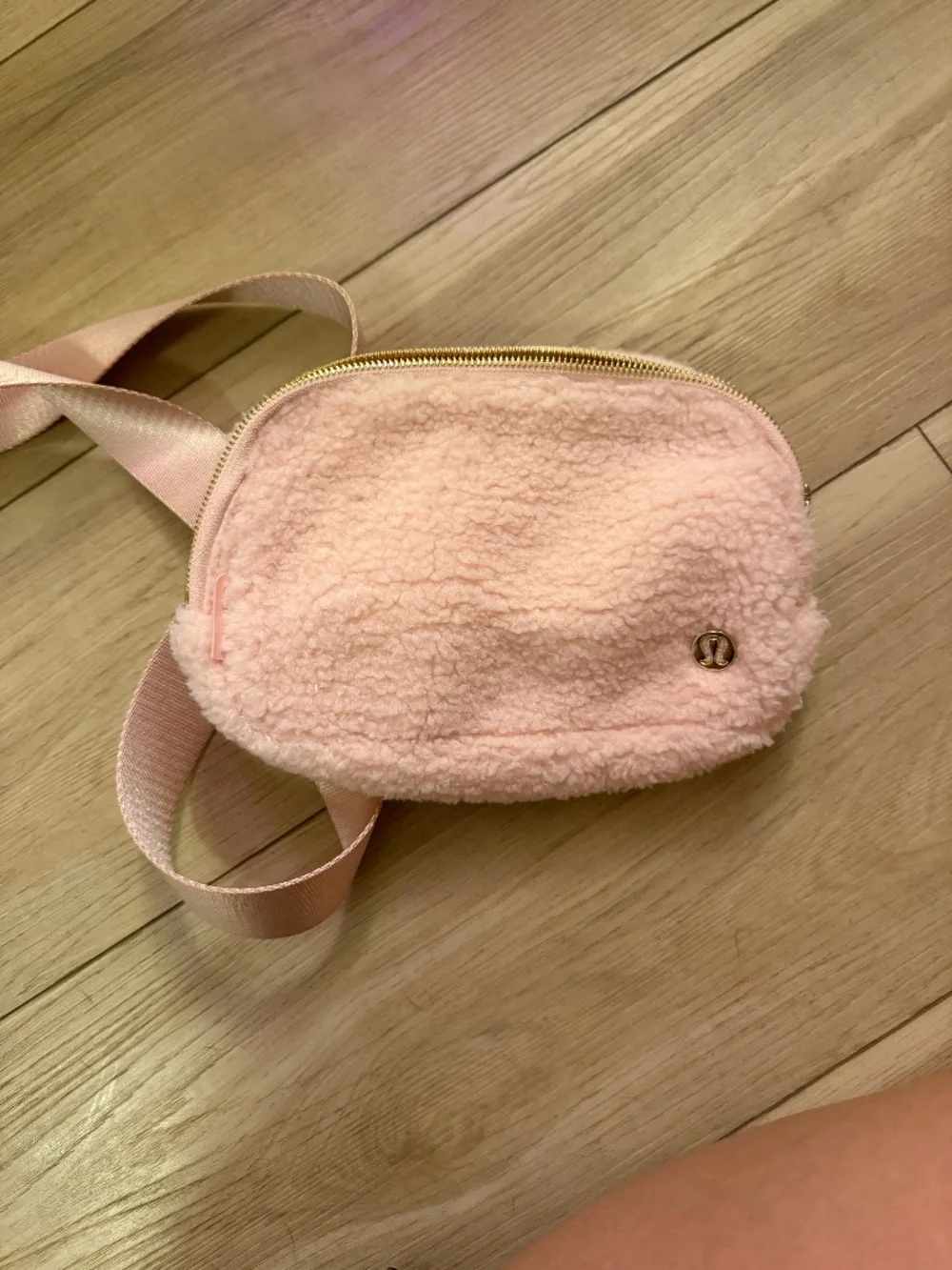Lululemon Everywhere Belt Bag Sherpa Pink Fleece Crossbody O/S EUC